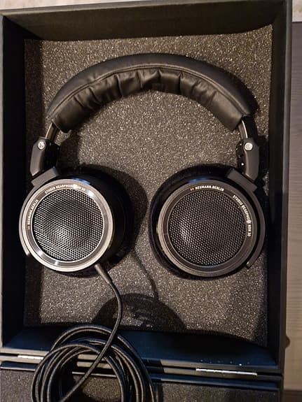 Neumann NDH 30 Black Edition Hörlurar