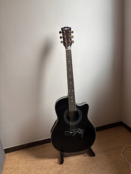 Bass guitar 6 and 4 string,acoustic guitar, keyboard