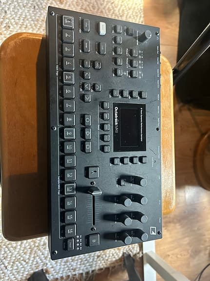Elektron Octatrack MKII sampler/sequencer svart