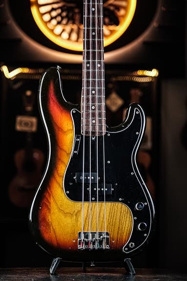 1980 Fender Precision Bass sunburst