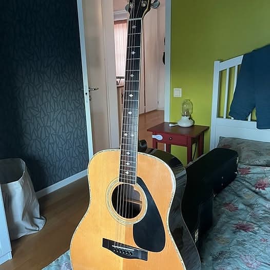 Vintage Yamaha LL15D acoustic guitar