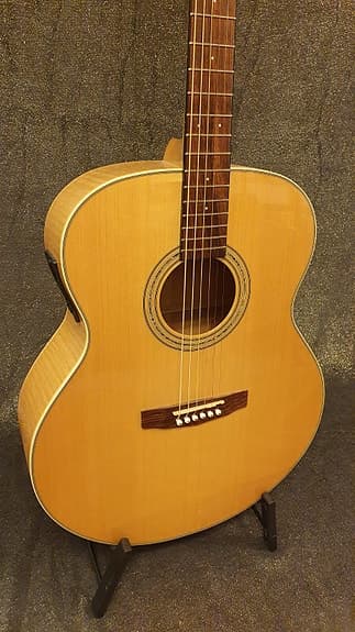 Fantastiskt fin Elektro-Akustisk gitarr Cort CJ-3 FX NATURAL