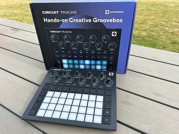Novation CIRCUIT TRACKS All-in-one creative groovebox