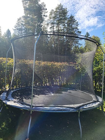 Stor studsmatta