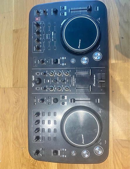 Pioneer DDJ-ERGO DJ-controller svart