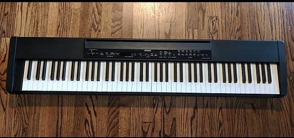 Yamaha digitalpiano svart