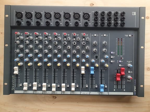 Soundcraft Spirit Folio analog mixer 12/2