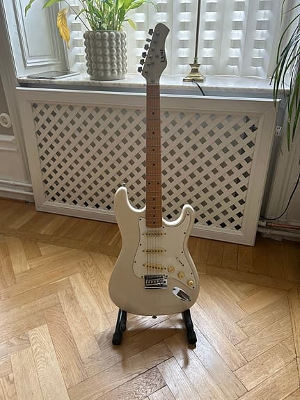 Fame Morro elgitarr vit & basgitarr 4-strängad Precision Bass-modell
