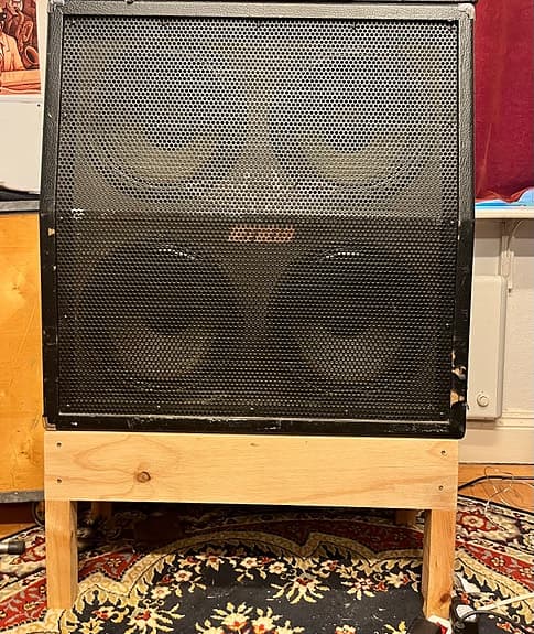4x12 300w liknande Marshall 1980