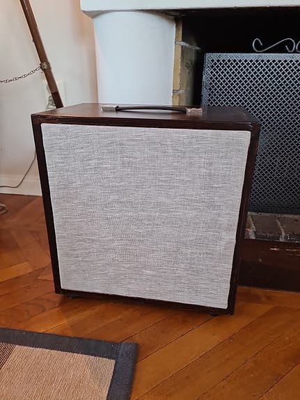 Custom speaker cab with Celestion Rola