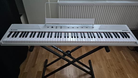 Digital Piano Alesis Recital White 88 Key