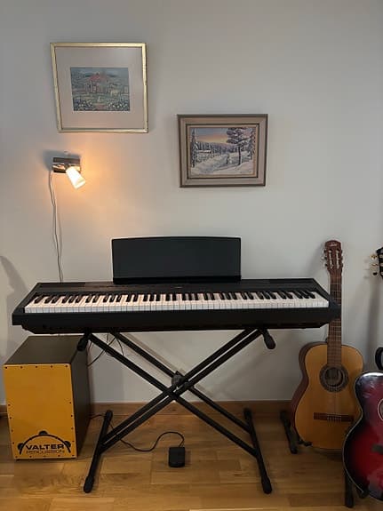 Yamaha P-115 Digital Piano svart