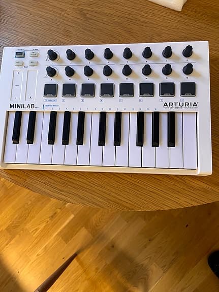 Arturia Minilab MIDI-keyboard vit