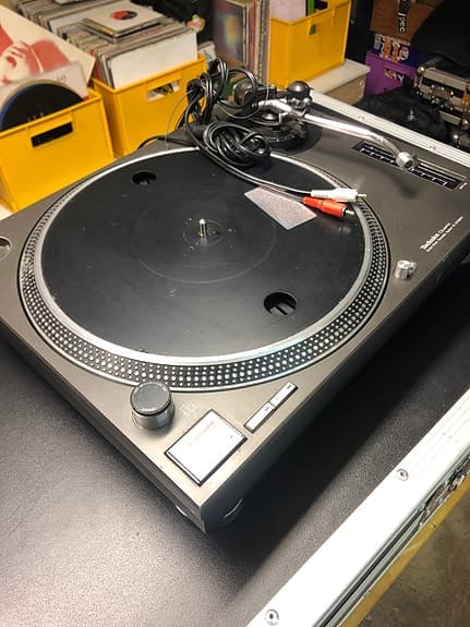 Technics SL 1200 + 1210 MK2