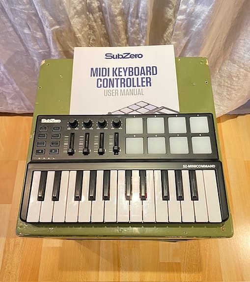 Alesis Q25 MIDI-keyboard/SubZero MIDI keyboard controller