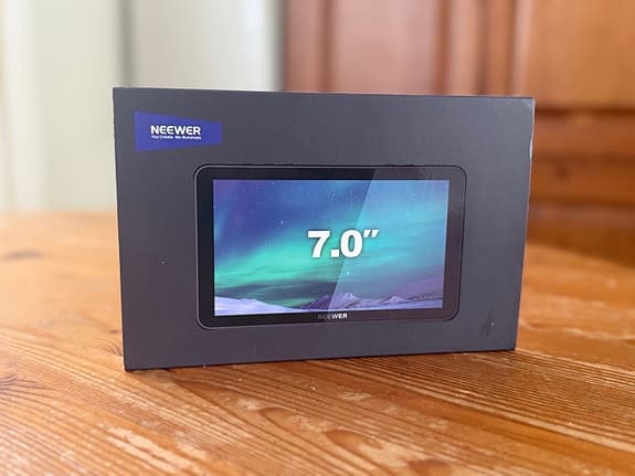 Neewer F700 7” Field Monitor”