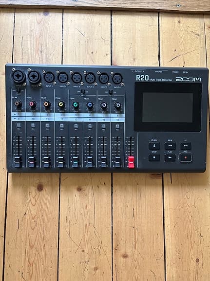 Zoom R20 multitrack recorder