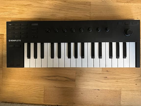 Native Instruments Komplete Kontrol M32 midi-keyboard
