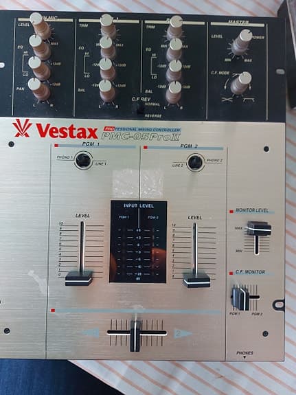 Vestax PMC-05 PRO II dj mixer