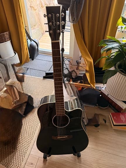 Tanglewood Evolution TW28 elektroakustisk gitarr svart