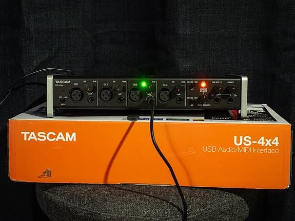 Tascam US-4x4 USB Audio/MIDI Interface