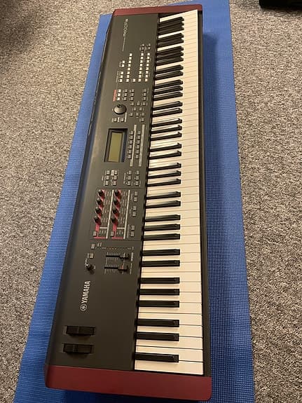 Yamaha MOXF8 med 1gb flash ram