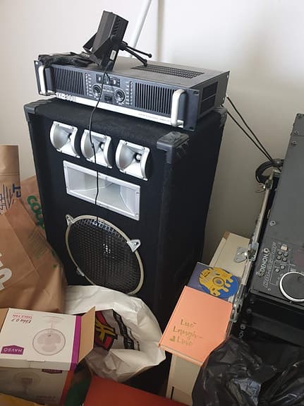 Denon DJ-mixer och CD-spelare med högtalare