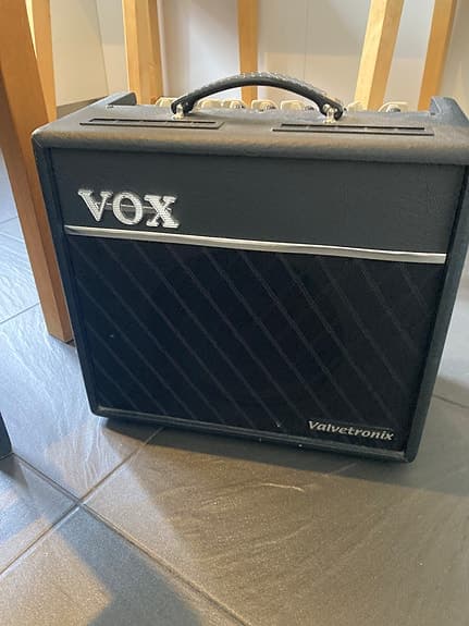 Vox Valvetronix VT40+ Guitar Amplifier