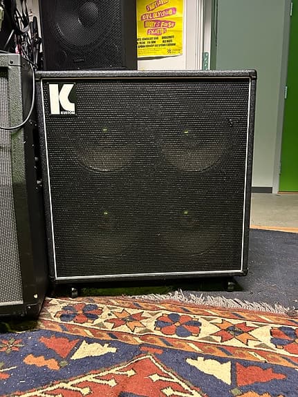 Gitarrkabinett 4x12 svart kustom