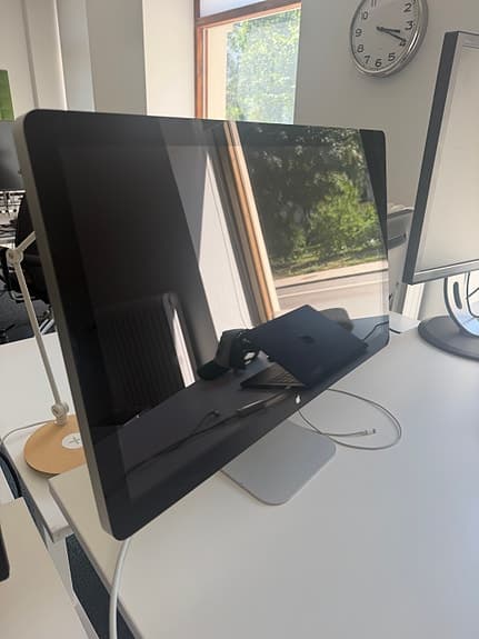 Apple 27 tum Studio cinema display skärm