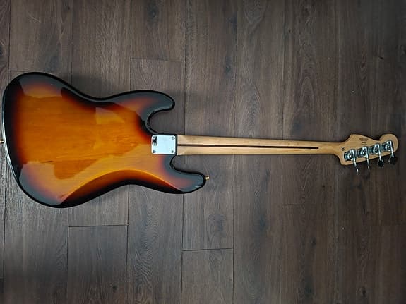 Squier Fender Jazz Bass elbas sunburst