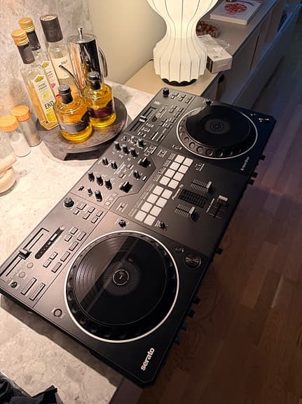 Pioneer DDJ-REV5 DJ-controller svart