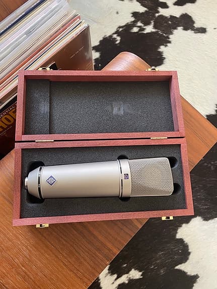 Neumann U87 kondensatormikrofon silver
