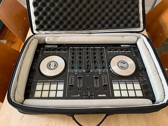 Relook Mixon4 dj controller med väska