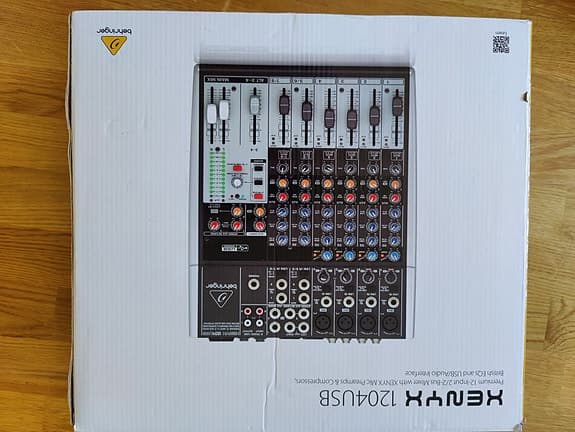 Rubrik: Behringer Xenyx 1204USB Mixer i nyskick med originalkartong