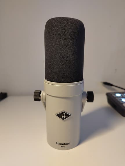 Universal Audio SD-1 Dynamic Microphone + stativ