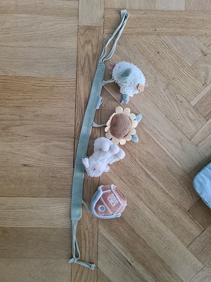 Little Dutch barnvagnsleksak med mjuka figurer