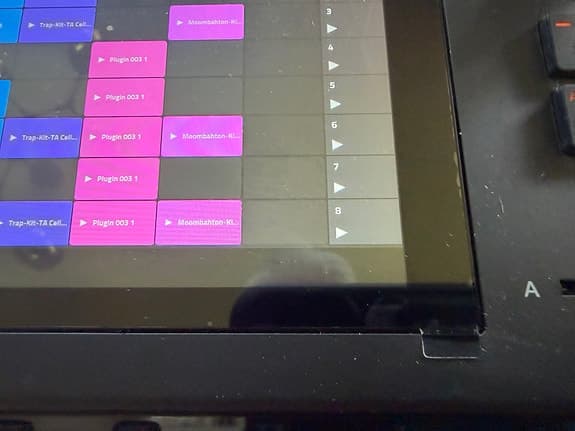 Akai Force musikproduktionskontroller svart