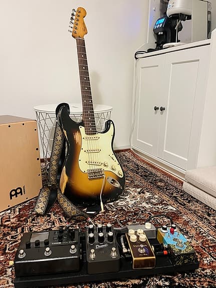 Custom Boutique Strat + Pro Pedalboard (Complete Package)