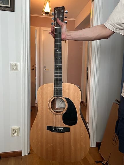 Sigma DME + electro akustisk gitarr