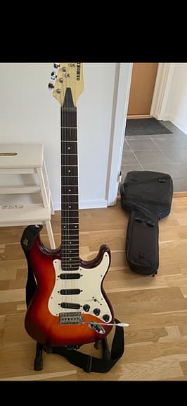 Elgitarr sunburst Stratocaster-stil