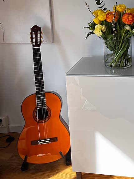 Yamaha C70 4/4 Natural Classical Guitar & RockBag & Gitarrställ