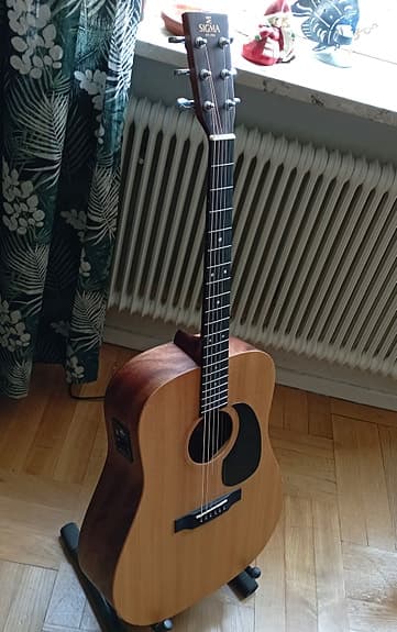 Sigma DME electro acoustic dreadnought
