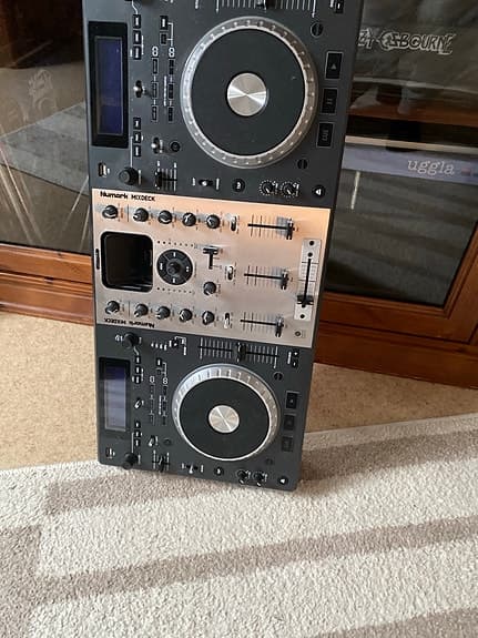 Numark DJ-controller med dubbla spelare