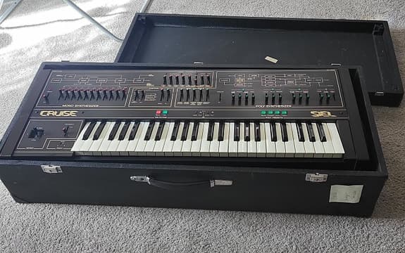 Seal Cruise Synthesizer/ unik