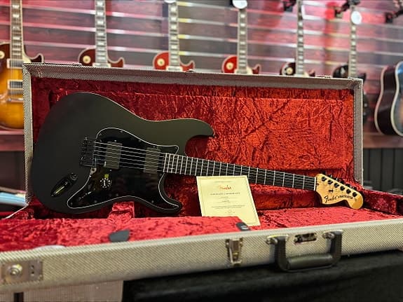 Fender Stratocaster Jim Root Flat Black inkl hardcase