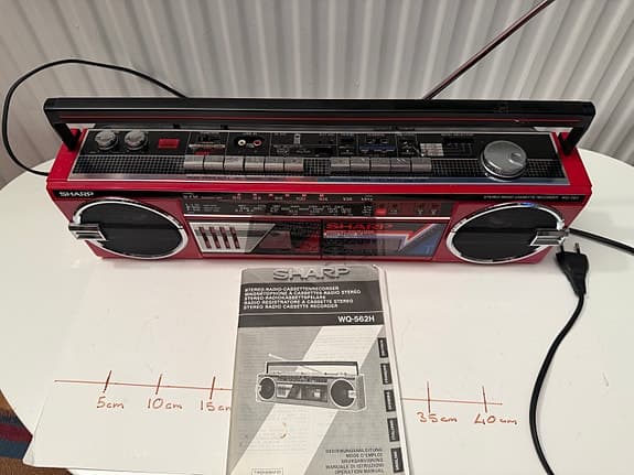 Vintage Sharp WQ-562H Röd Boombox – Dubbel Kassett – Made in Japan