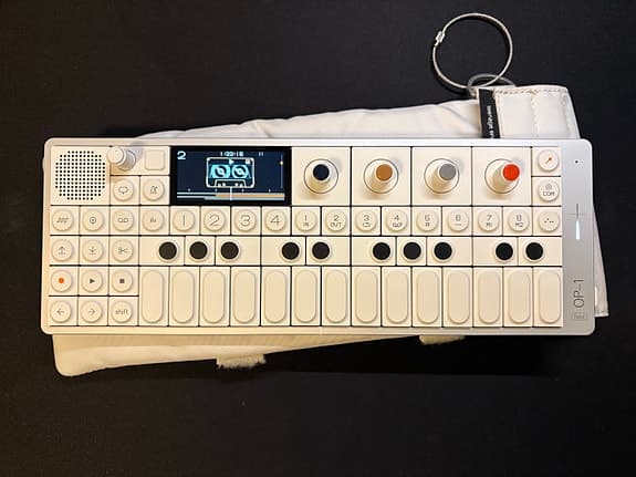 OP-1 Field med TE softcase