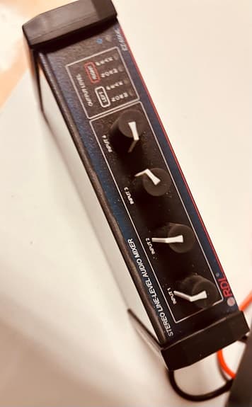 RDL EZ-MX4L Stereo Line-Level Audio Mixer 4x1