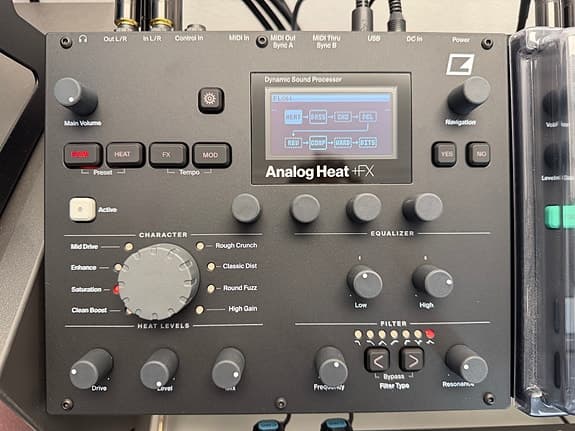 Elektron Analog Heat +FX + dust cover & Cordial-kablar – absolut nyskick